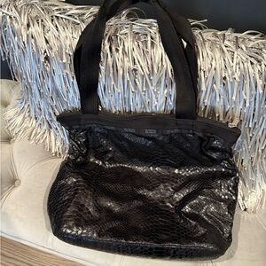 LeSportsac Snake glossy tote Black